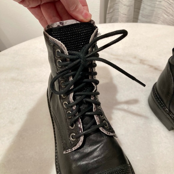 🔸NWB🔸L’idea Stud Toe Combat Ankle Boots - Picture 7 of 14